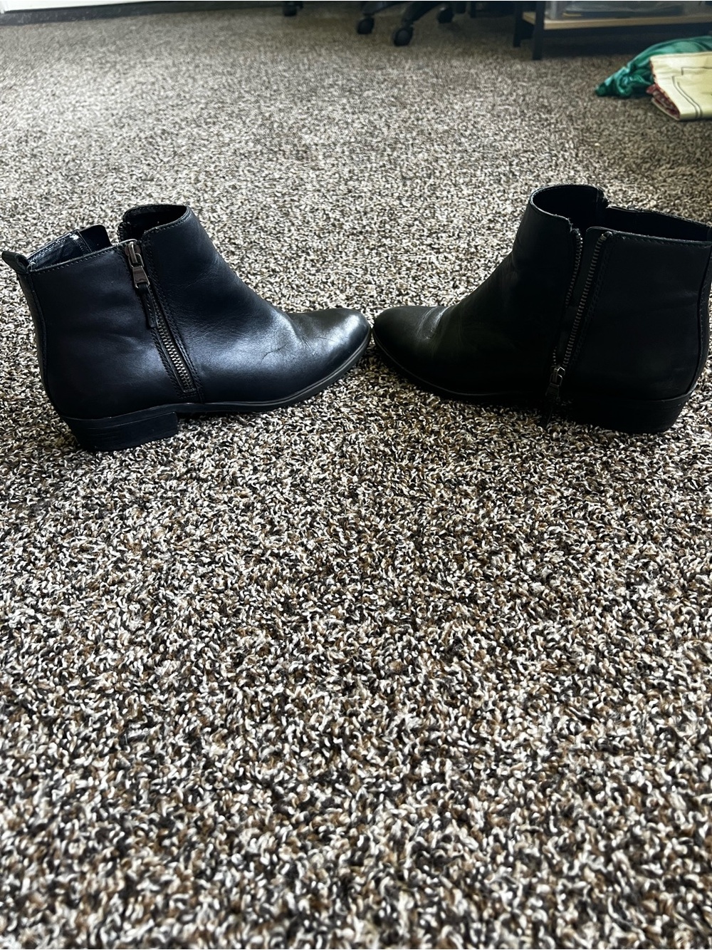 Ralph Lauren Black Leather Pointed Ankle Booties - Picture 6 of 8
